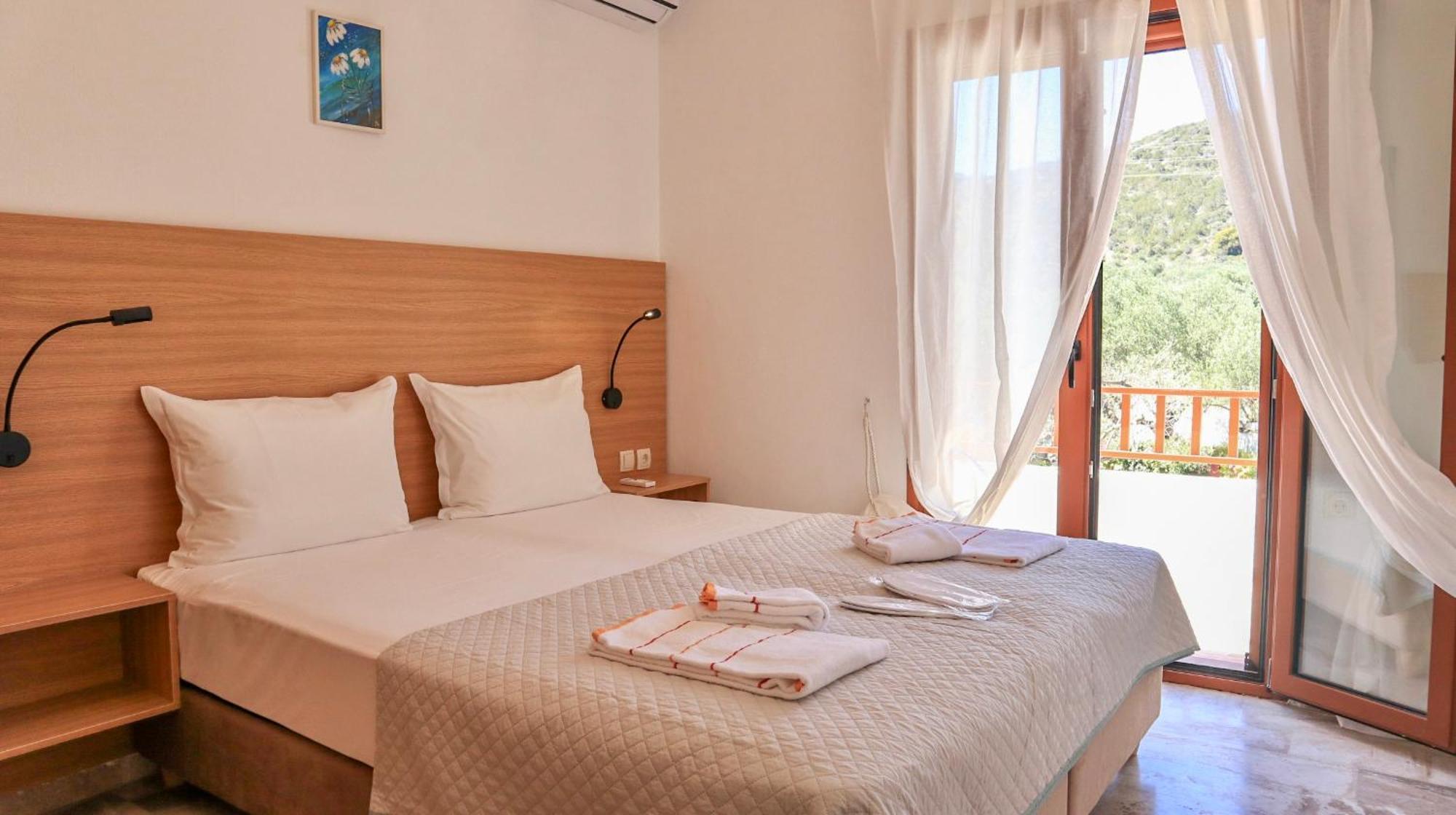 Zeus Appartement Istron Buitenkant foto